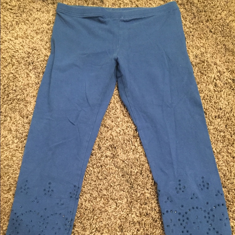 Leggings With Cutouts on Bottom